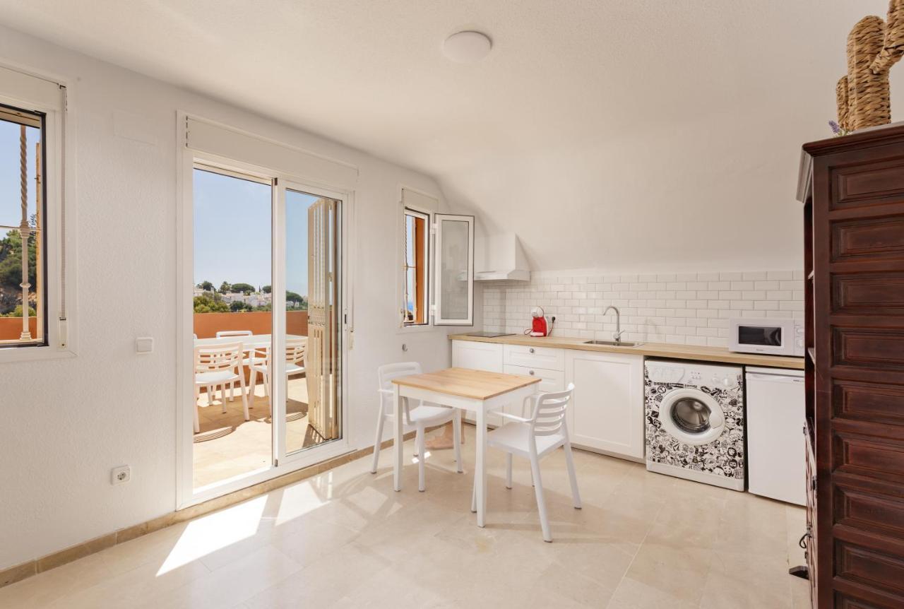 קסרס Fresh Penthouse Apartment With Great Sea Views מראה חיצוני תמונה