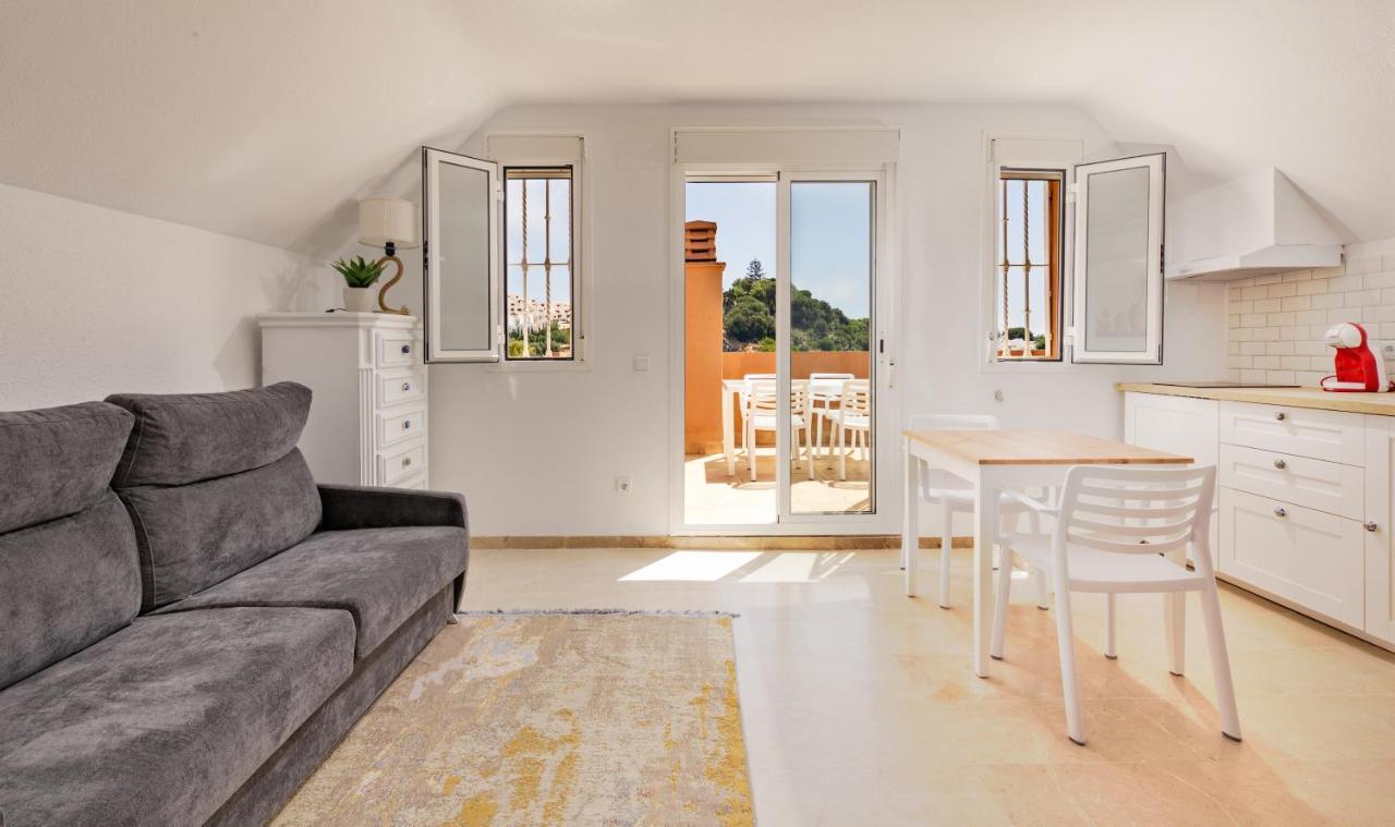 קסרס Fresh Penthouse Apartment With Great Sea Views מראה חיצוני תמונה