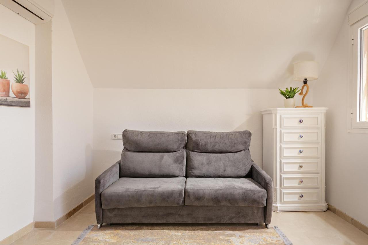 קסרס Fresh Penthouse Apartment With Great Sea Views מראה חיצוני תמונה